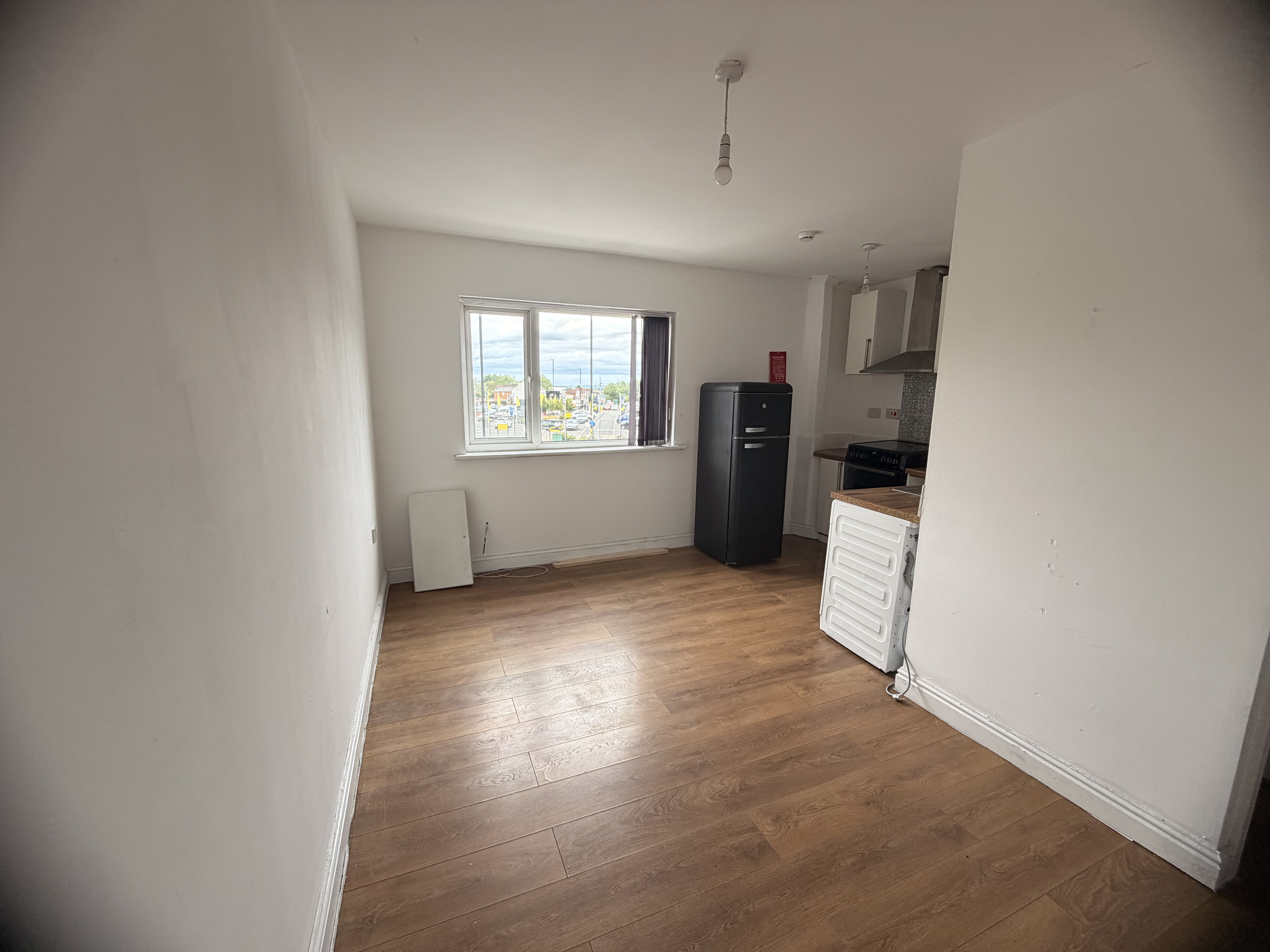 Flat, 902 Warwick Road, B27 — photo 7
