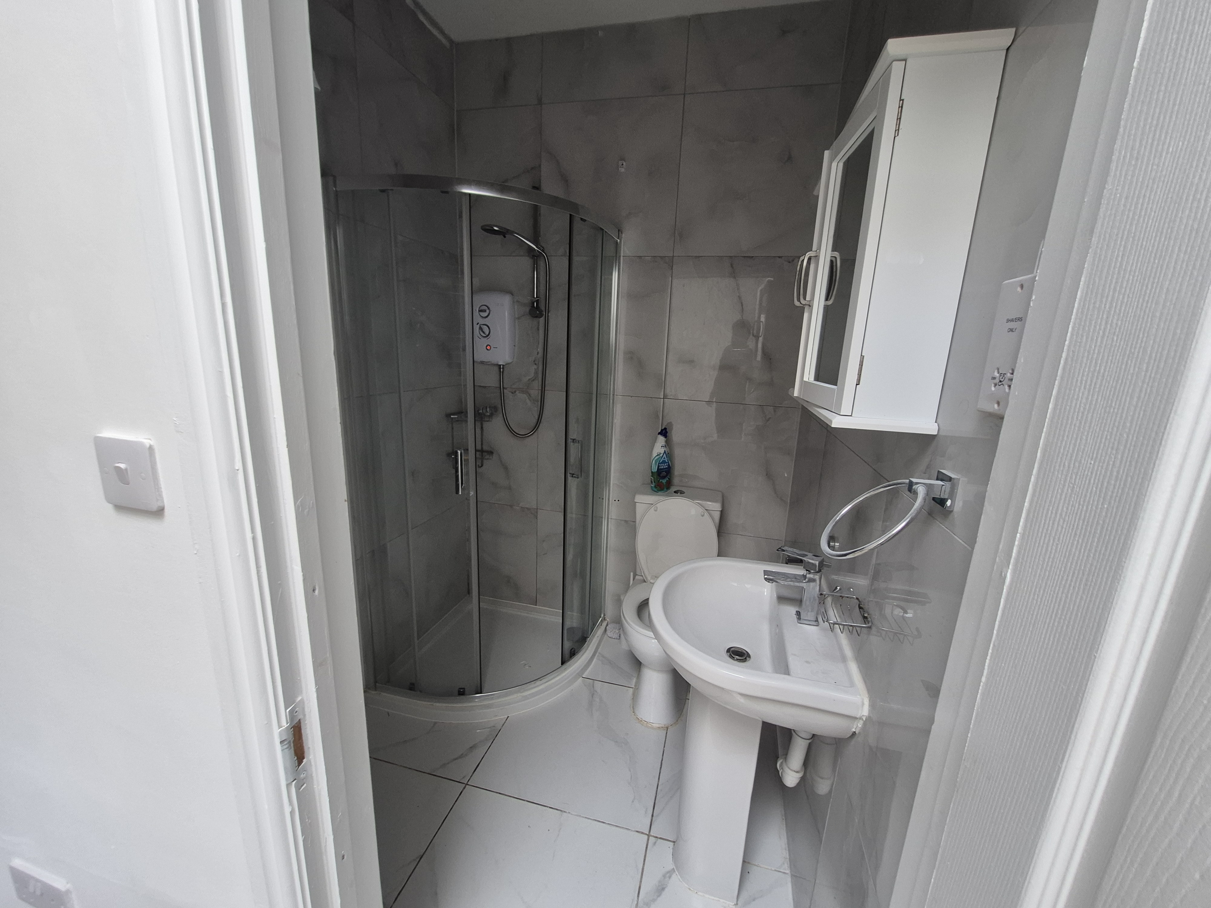 F2 308 Haunch Lane  — photo 4